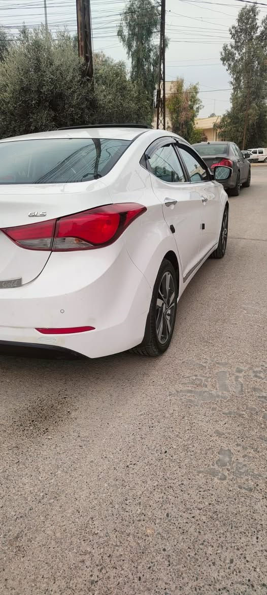 السلام عليكم 
النترا موديل 2014
فول مواصفات Gls 
بصمة 
فتحة سقف 
هيتر كشن 
هيتر ستيرن 
تبريد قطعتين 
كشنات جلد 
داخل اسود 
رقم دهوك 
هزه قبل يومين سويتها 
سنوية جديد 
سيارة مصروف عليها 
دينار ما يعوزها 
السعر 128 وبيها مجال للشراي 
للاستفسار ***********
