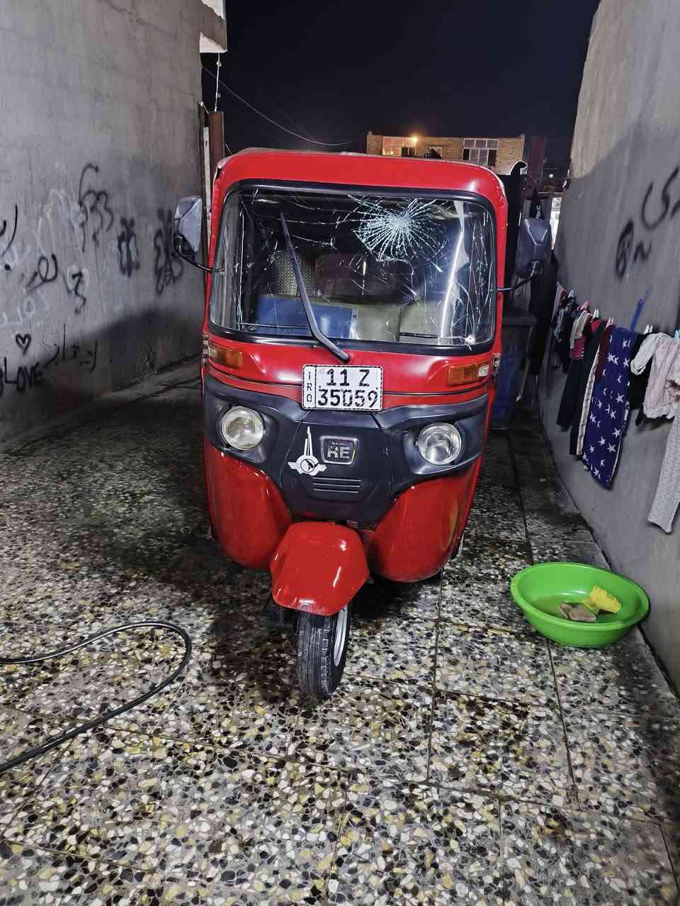 تكتك لبيع موديل 17 رقم نكليزي 
بيها مكانات صبغ جماليه فقط 
مكينه اكسن جديد 
السعرر 4200
العنوان بغداد حي نصر 
رقم الهاتف ***********
