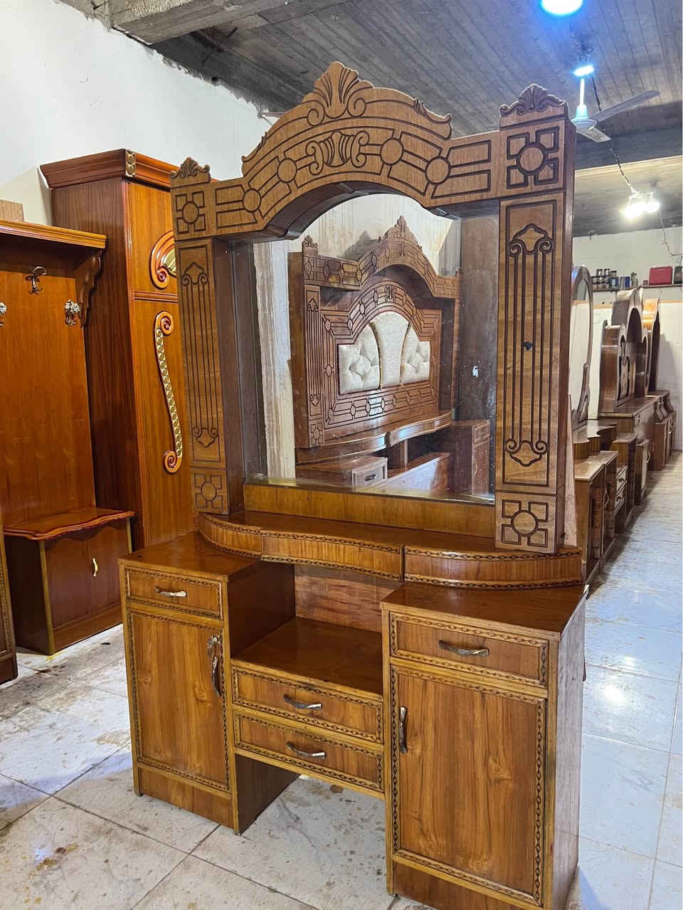 غرفه ام6قاطين صاج نفخ ام مسرح كامله نضافه فول سعر950ميسان العوفيه نهايه شارع سوك الاخضر مجمع الحمراني *********** عمارة, ميسان
