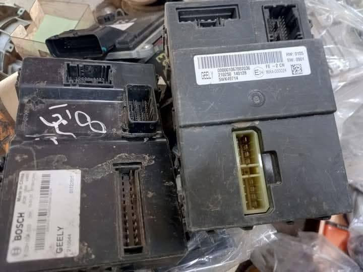 سلام عليكم يوجد معظام قطع غيار سياره صيني مع قطع غيار الكير الوتماتيك والعادي تلفون مع وتساب 
***********
