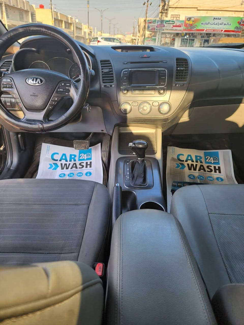 السلام عليكم فورتي للبيع  ٢٠١٥ بأسمي رقم بغداد انكليزي هزه وسنويه جديده  امريكي حادث جاملغات خلفيه صبغ وباب الخلفي الأيسر بجم سليم بدون حادث وبدون ارباك سياره جاهزه حداديه جديده امامي وخلفي حته دسكات مبدل ودبلات مبدل  تخم تاير وباتري كله جديد تبريد ثلج بالصيف مواصفات نص فول سياره جاهزه بدون نقص السعر ١٠٧ وبيها مجال للشراي للإستفسار ***********/ *********** مكان السياره كربلاء حي الاسره
