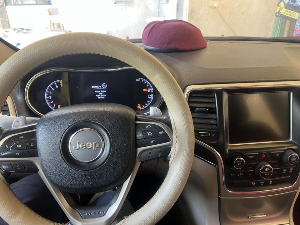 السلام عليكم جيب لاريدو 14مرمز 15لمتد السياره بصمه تشغيل كير طياره شفتات جكات جنطه جكات كشنات جلد بصمه ابواب  بدون ايرباك بدون شاصي بدون داخل صور الحادث بلمنشور رقم بغداد الدولي باسمي تخم تاير جديد السعر 147مكاني كربلاء ***********
