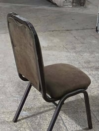 ١٥٠ كرسي • جملة