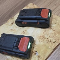 بطاريات عدد ٢ بهاذه الشكل ..07702685387