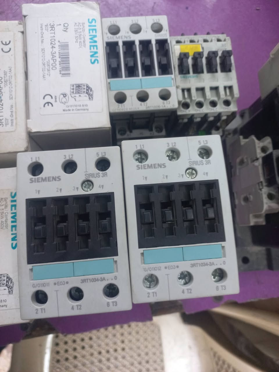 كونتكترات سيمنز العدد 21 قطعه جديد الالماني السعر نهائي 750 الف ***********  بغداد الكاظميه
