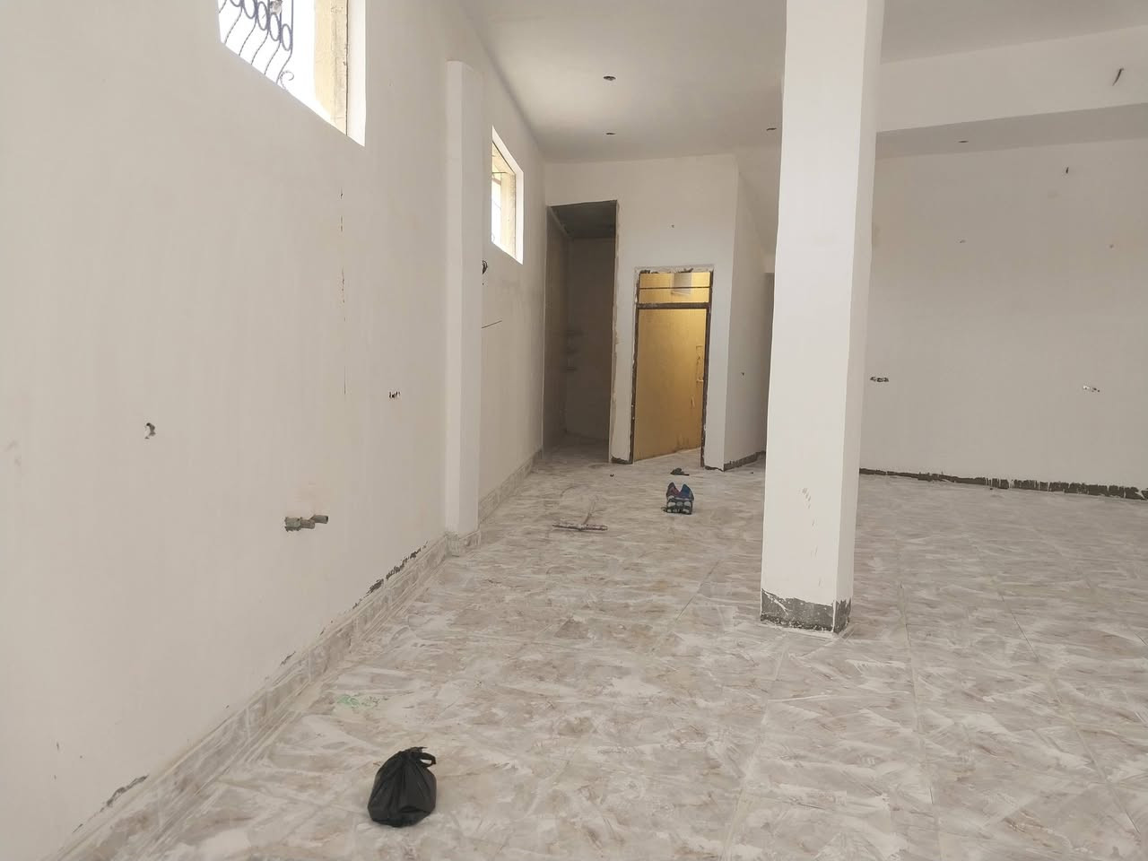 قاعه مخططه بيت مساحه ١٠٠م مربع ركن عل ٣شوراع
كوت الجديده جمعيه العمال 
***********
