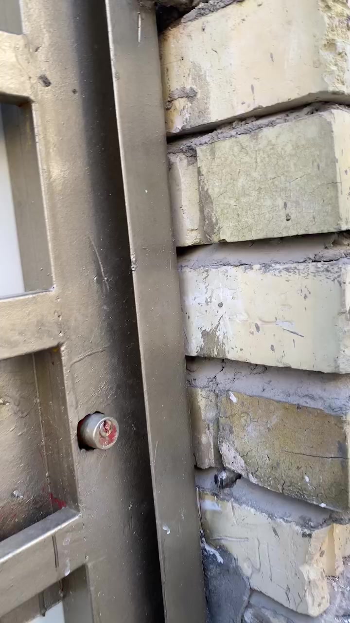 🏡 إعلان بيع منزل
📍 الموقع: [الدوانم /مقابل قطار السابع / قرب سوق الساحة ]
📐 المساحة: [75 متر مربع]
🛏️ عدد الغرف: [3 غرف نوم + استقبال +مطبخ ]
🛁 عدد الحمامات: [3]

✨ مميزات المنزل:
 • تصميم عصري وتشطيب عالي الجودة
 • خدمات الشارع كاملة مقرنص ومجاري وكهرباء    واعمدة انارة  ويعتبر افضل شارع بهذا المربع 
 • موقع هادئ وقريب من جميع الخدمات (مدارس، أسواق، مستشفى)

💰 السعر المطلوب: [120 مليون ] (قابل للتفاوض)

📞 للتواصل والاستفسار:
ع الخاص او الاتصال على الرقم 
[***********]

🔑 فرصة رائعة للسكن أو الاستثمار
@الجميع
