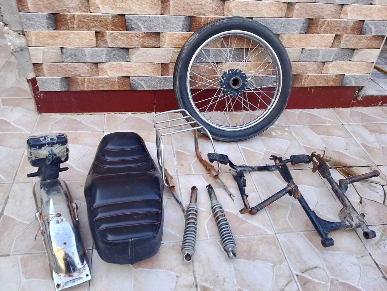 السلام عليكم
غراض دراجه نامه للبيع كله نضيف وجديد المكان الدوانيه عفك السعر خاص الستفسار ***********
