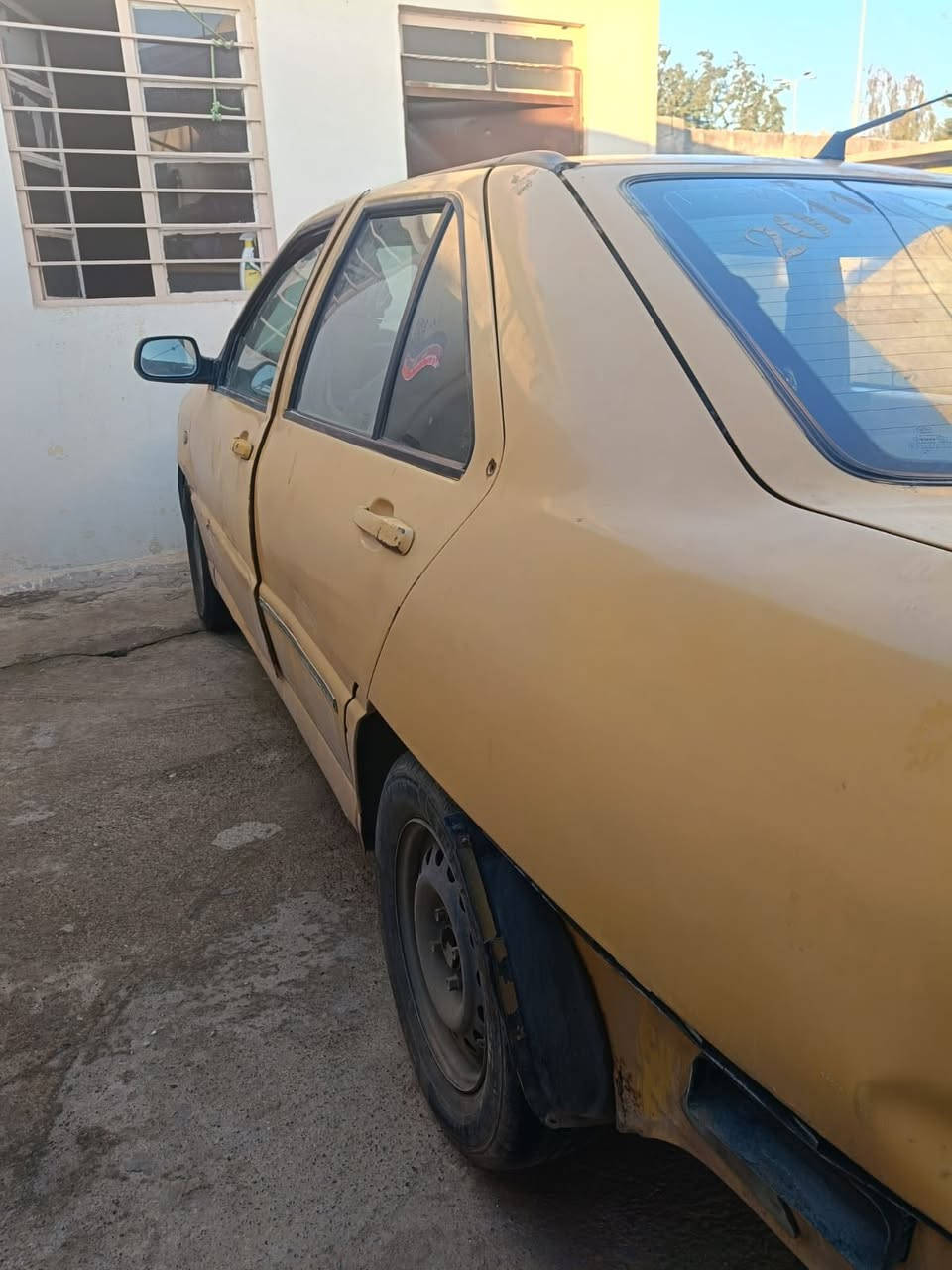 ‏للبيع/سيارة بس ربط ومكاتب عنوان موصل قير مكينة كوريلا قير توماتيك السعر***********/11/
