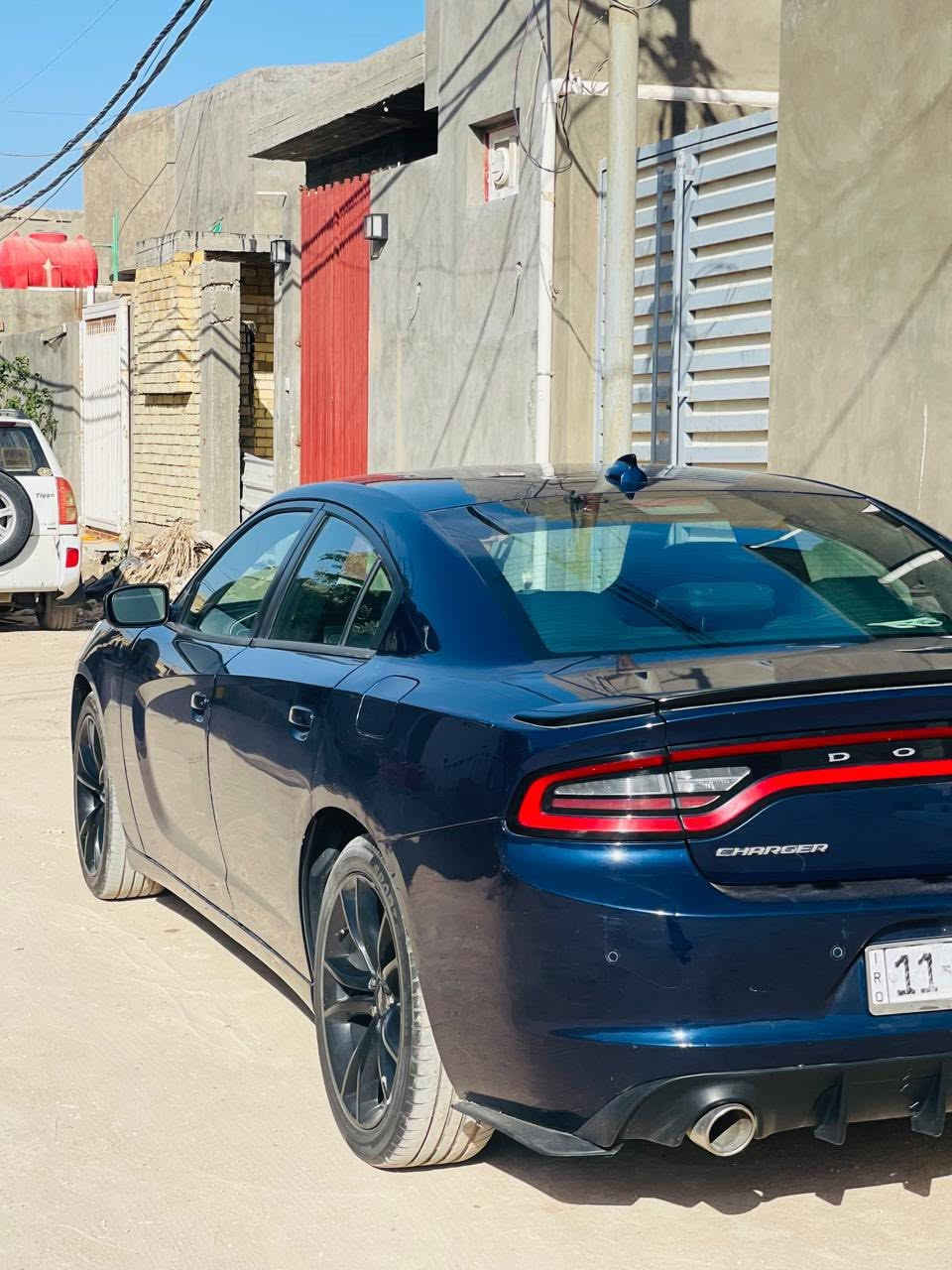 يالله السلام عليكم للبيع جارجر 2017 فول مواصفات باسمي شخصياا SXT رالي  مكينه 3600 كير مكينه حداديه تخم تاير كله جديد لسياره بوضع الشركه داخله للعراق كلين وهنا صار بيهه كم رصعه ب قماره مو حالوب رصعات زغار كلش وبارد كد شبر بجملغ لخلفي  مكاني نجف رقمي *********** ملاحضه مكلف ب نشرررر
