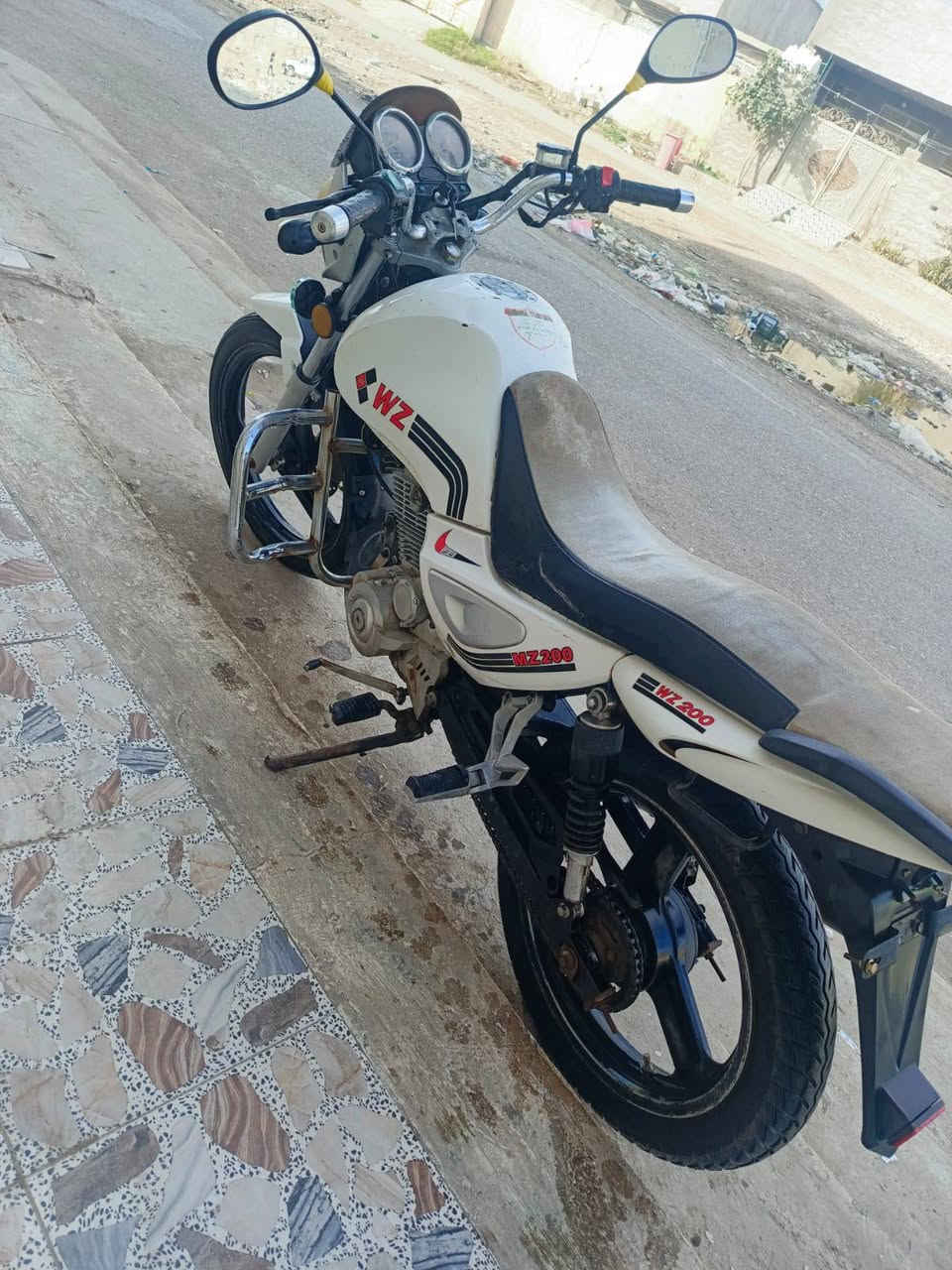 موطور للبيع MZ السعر 650 وبي مجال رقم  ***********
