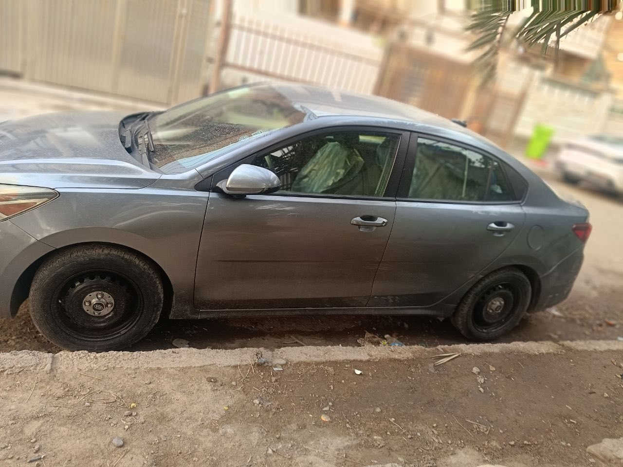 السلام عليكم 
ريو موديل ٢٠٢٠ فئة s السيارة جاهزة مكينة ١٦٠٠ دوش دبل نوزل ٣ أنظمة قيادة اوتماتيك وعادي وسبورت ٨ نمر تحكم استيرن جهتين ماشية ٧٨ الف ميل مبدل بيها جاملغ وبنيد حادثها بامريكا الصورة بالمنشور مال حادثها رقم بغداد الدولي الجديد بأسمنا السعر ٩٨ بي مجال للاستفسار *********** ( اني مكلف بالنشر اتصلو ع رقم للاستفسار)
