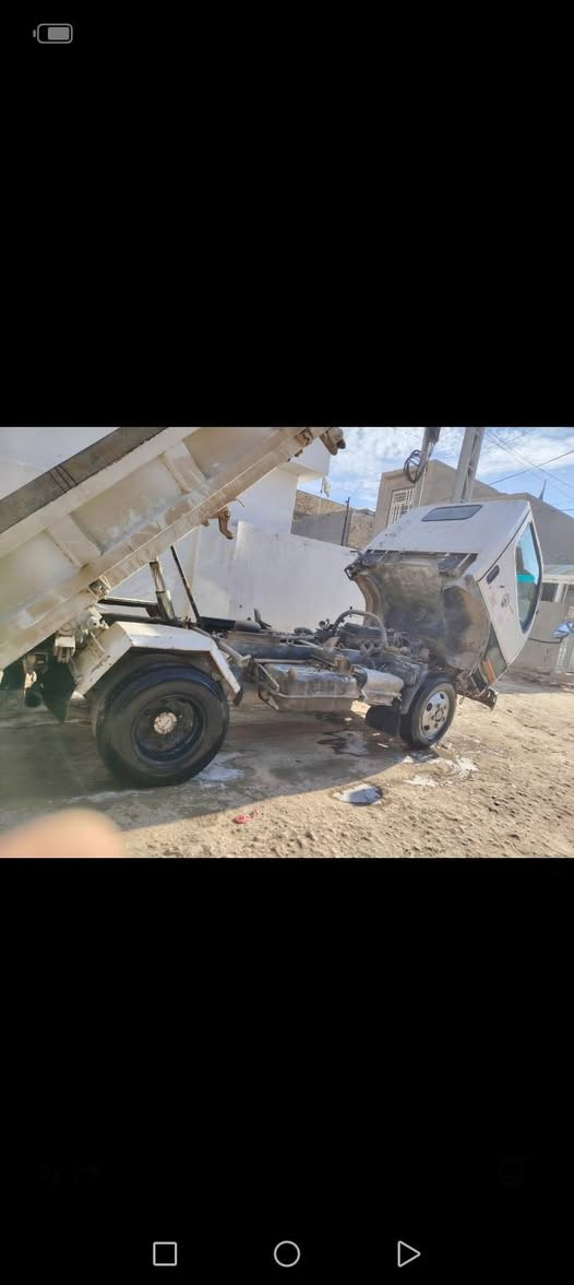 سلام عليكم كنتر بزون ورك جوه دبل شاصي موديل ٩٥ ٣طن مكينه  ١٠٨ جديده خير من الله سياره مكاني حله بابل ***********
