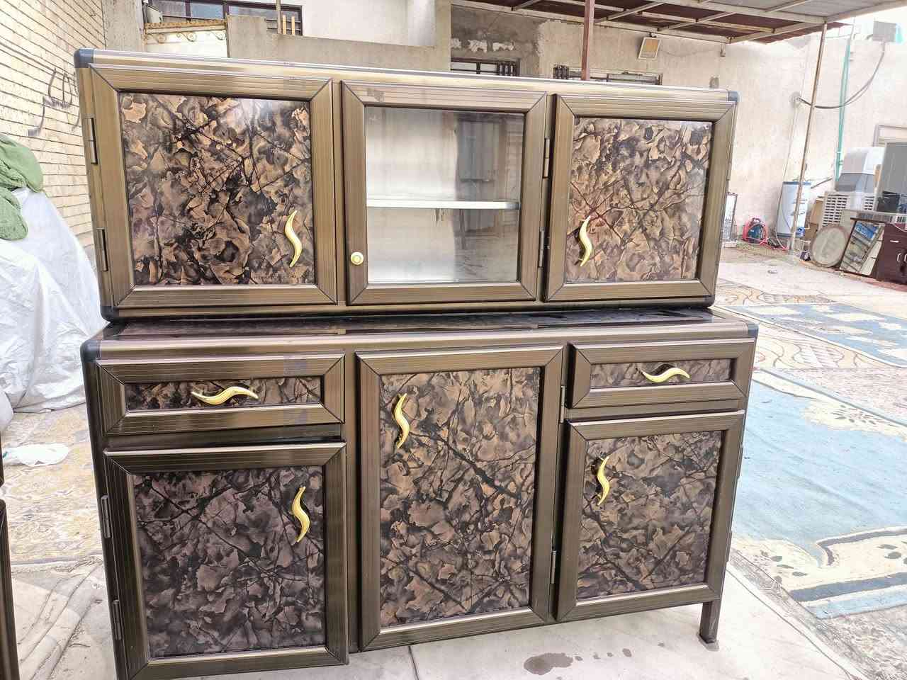 سلام عليكم كاونتر تفصال جديد المنيوم داخل وخارج للبيع مكاني بغداد حي اور سبع قصور شارع ابو علي موجود توصيل ***********
