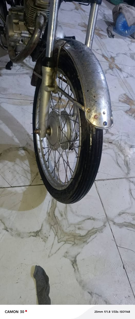 دراجا ناما تايرات ودبلات جدد ومكينا هندر واحد نضيفة ومكفوله من لعشاير سعر 250 لبصره لمشراق رقم ***********
