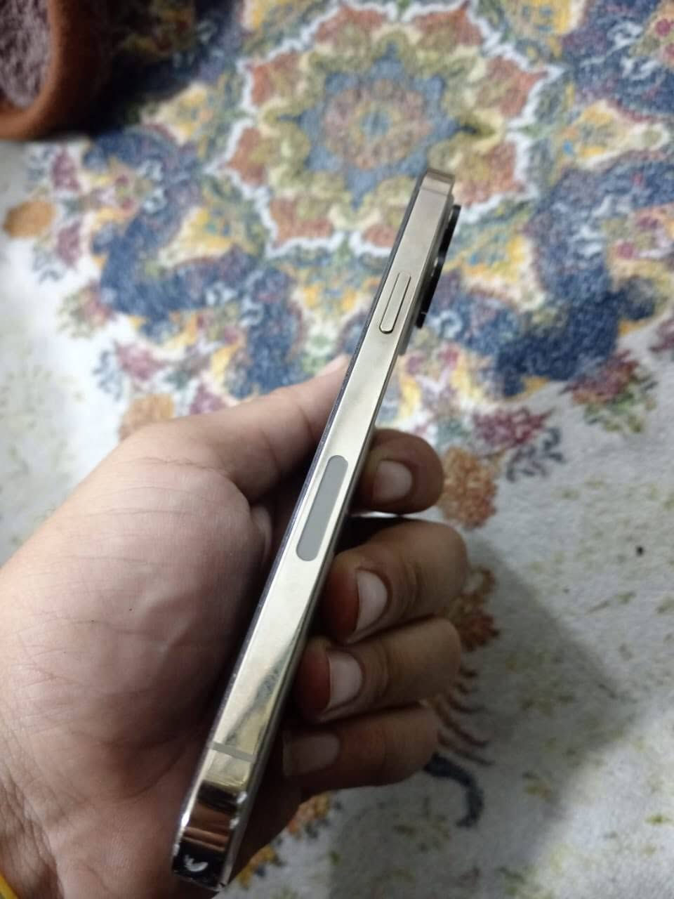 ايفون 12 pro max 
جهاز نضيف مبدل فقط بطارية وكامرة امامية الجهاز نضيف 
بية فطر صغير ب الشاشة الاصلية 
الجهاز كلة شغال ونضيف 
بطارية 100 
السعر 350 
مكان بغداد


**إذا كنت صاحب هذا الإعلان وتريد حذفه لأي سبب، رجاءا أرسل رسالة إلى الدعم الفني**