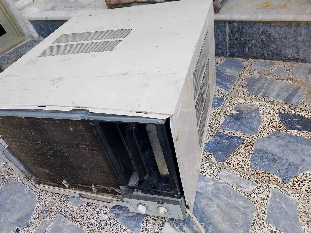 مكيف طنين كرافت سعره 250مكانه بغداد الغزاليه


**إذا كنت صاحب هذا الإعلان وتريد حذفه لأي سبب، رجاءا أرسل رسالة إلى الدعم الفني**