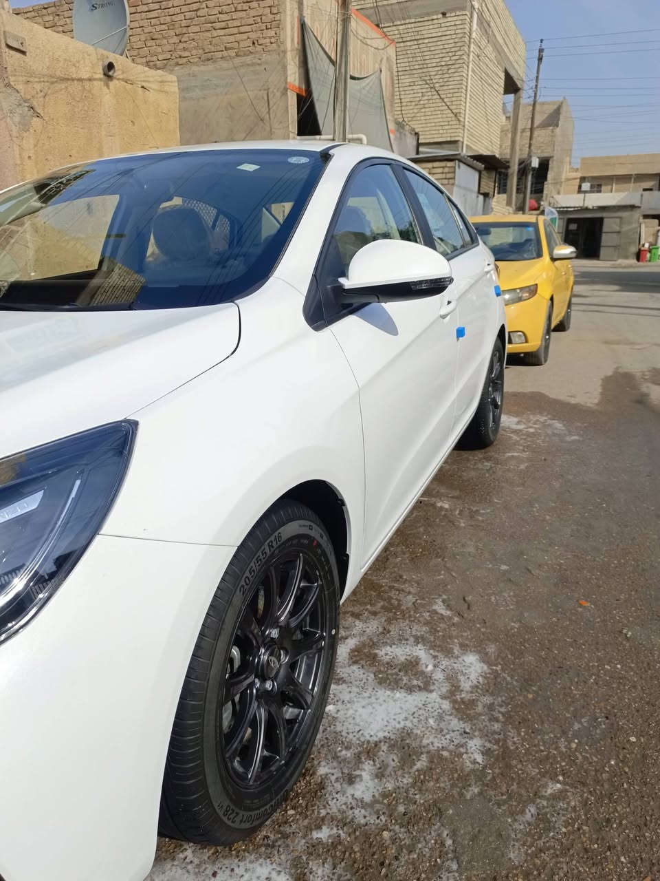 سلام عليكم شيري اريزو 5 موديل 2025 سياره حره ابسمي اربيل على وضع الشركة كفاله عامه ماشي 3000 وبيه ضمان سنه 5 كير ومكينه على شركة وحساس خلفي السعر 105 وبيه مجال الطيبين رقم ***********
