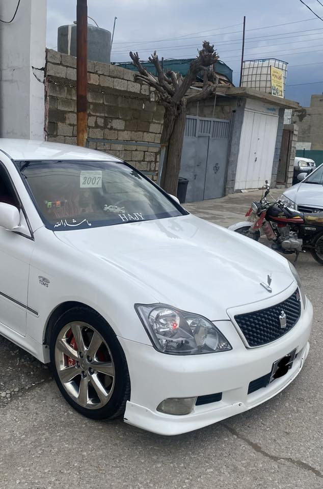 شاهينه مؤديل ٢٠٠٧براوه براوه ٤ دوگمه ي فول فول به س سلايت نيه ١٨٤ بئ دوكه ل كؤد كراو گيرومه كينه به شه رت چوار تايه ويلي دنگه ي ئيستيل لؤك له ژيره مواسه فات چواركوشن جلدو هيته ر كاره باي په رده سه لاجه لايت ناوچه ي كوير حاسه ي بيشو دوا كاميرا بئ چالو شوخت لؤك لؤكه سه ياره كه تاقانه يه گيرومه كينه و كاره بايو ته قه و ره قه به شه رتي فيته ر زؤر به قوه تو خؤشه سه ياره كه ٢٥٠ مه سره في تيا نيه بؤياخ سه قفو گه ڤه ر گؤراو به شه رت سه ياره كه به قه ت ساخئ جوانه هه ست ناكه ي براوه يه مشته ري ته له فونكه ژماره ..***********
