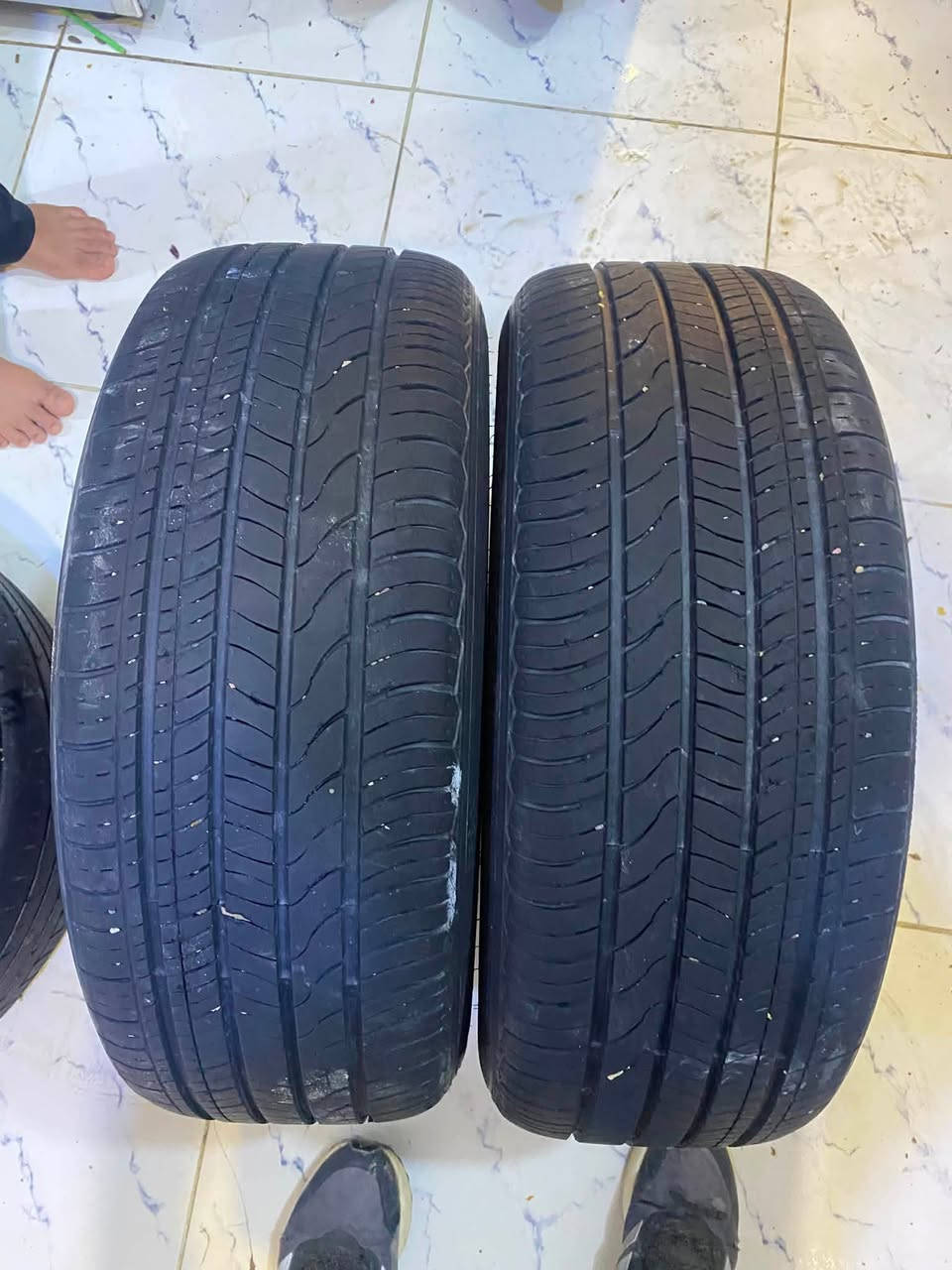 السلام عليكم
فتحه 120*5 يشتغل بي ام دبيلو 
تخم وياله فويسن حجم 17 
بدون فطر او لحيم 
مع تايرات 215/55/17 
السعر 250 الف بيع او مراوس 
***********
