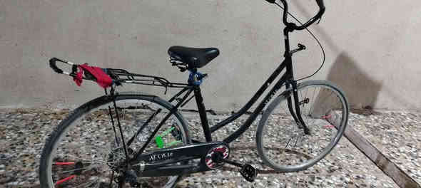 السلام عليكم 
بايسكل اسود نظيف ما بيه اي شي السعر 70 ألف وبيه مجال 
العنوان البصرة گرمة علي 
الرقم ***********
