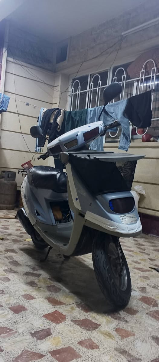 للبيع ماطور بزون ابو البرده مكينه شرط والشاصي هم شرط لا فطر ولا كسر ولا لحيم وضع شركه كهربائيات كلها شغاله نكرا سلف هورت ايشاير سلف كلو شغال كيج مال بانزين شغال شلع قلع كلو شغال الماطور جديد معنى الكلمه والسعر حيل زين واتحدلك اذا تلكي هيج نضافه وبهيج سعر. السعر 300وبي مجال التواصل على الخاص او وتساب ***********.🤍
