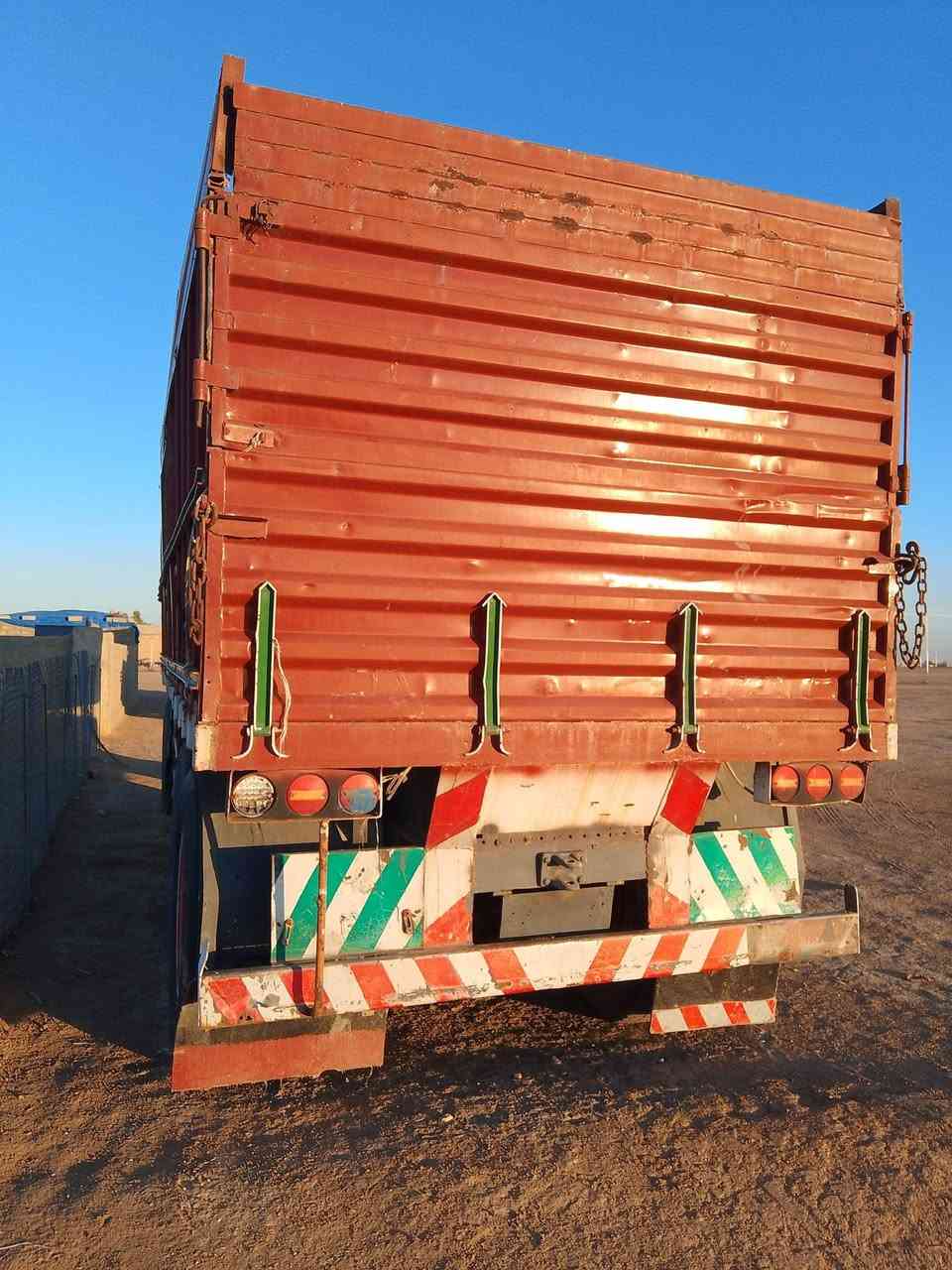 سلام عليكم عربانه للبيع الطول ٨ امتار 
استفسار اتصل ***********  ***********
السعر ٧٠ ورقة وبيه مجال
