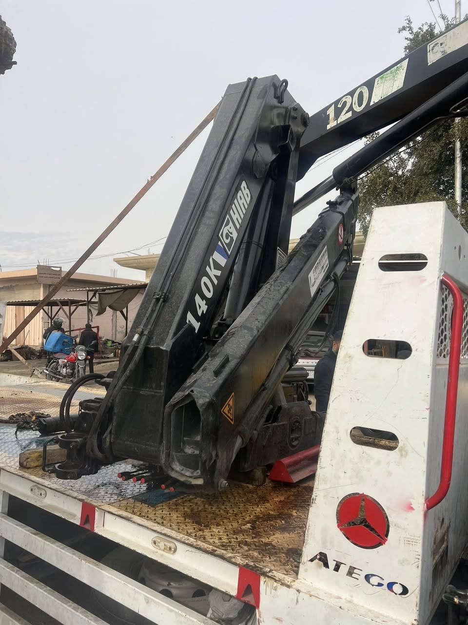 للبيع جهاز كرين هياب حجم 140سلايتين رجلين دبل طكه 6 طن مكان جهاز الفلوجه ***********
***********
