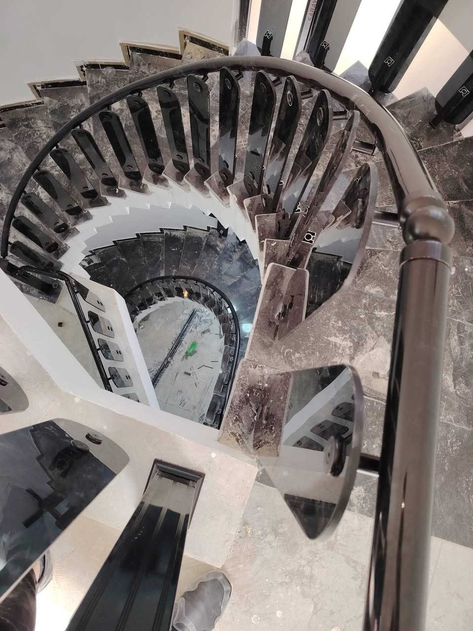 يالله
محجرات مصطفى السماوي ***********
تم بحمد الله محجر الامنيوم الجام وبسعار تنافسية 
التركي الدرجه الاولى من شركت الارفم التركيه
وبسعار تنافسية
سعر المتر ٤خطوط ب٤٥
وسعر المتر ٣ خطوط ب٤٠ الف فقط
وهناكه تخفيضات وبسعار الدنك الريسيه الفرعيه
سعر الدنكه ١٢٠ الريسيه
سعر الدنكه ٣٥ الفرعيه
محجرات مصطفى السماوي *********** لسنه الوحيدون لاكننا الافضل
