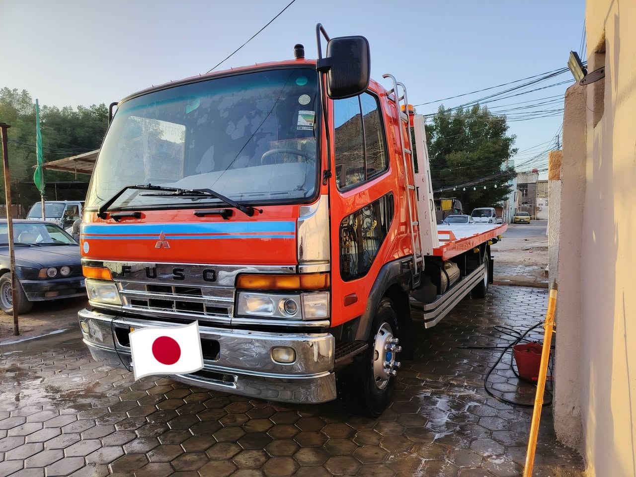 كرين صطحه فوصه مديل ١٩٩٤ بدي ٣جكات طول ٧متر تسكام درجه أوله تحمل أليات مكينه ١٦ جديده غرفه جديده سياره جاهزه كبل لشغل مكان السياره النجف للستفسار ***********
