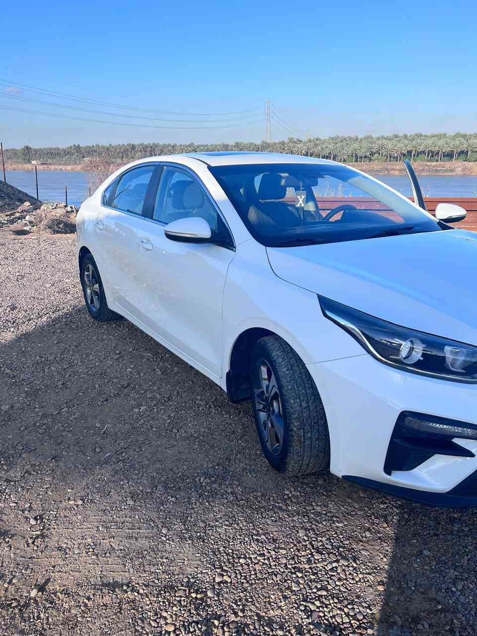 سيراتوا2021
خليجي
فتحه
مري شفط
السعر 16وبيه مجال
***********
