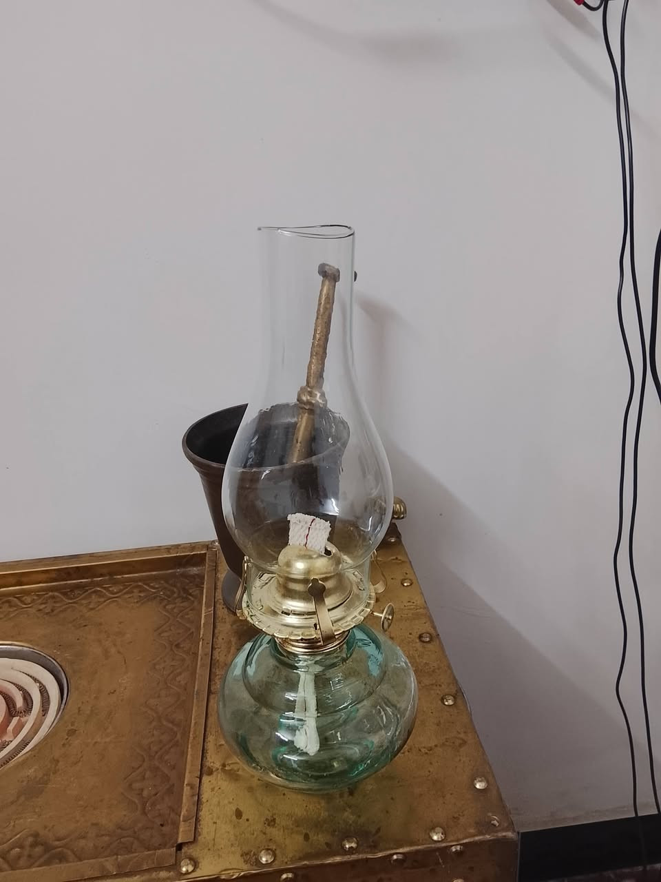 غراض انتيكات جدد للبيع هاون نحاس ثقيل قديم مع الايده سعر 75 منقله كويتيه قديمه  ونضيفه جدا مع هيتر شغال ب 100 ألف فانوس انكليزي جديد سعر 25 لاله هنديه جديده غير مستعمله سعرهه 15 الف مكاني حسينيه يوجد توصيل مراسله أو واتساب ***********
