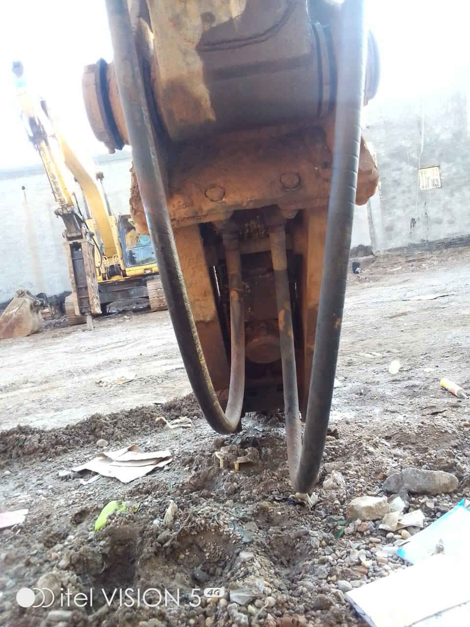 جك حفاره للبيع فور كاوه كوري الاصلي حجم 20
السعر 36 ورقه وبيه مجال 
***********
