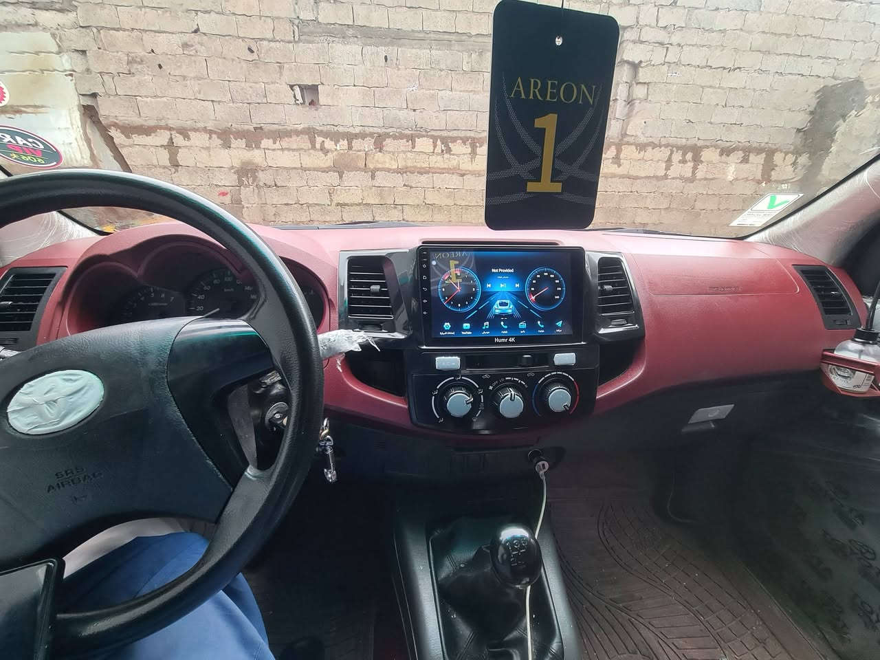 سلام عليكم البيع 2014 عراقي مكفوله عدا 4مكانات بارد محرك صار سبوع من عمرته رقم اربيل
سنويه الئ 31 هزه وفحص جديد سياره ماتصرف عليها غير تحويل ترهم بفلوس ترهم مراوس السعر 173 وبيها مجال ***********
