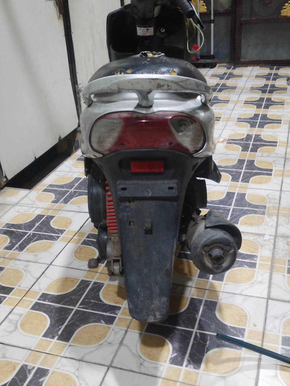 سلام عليكم دراجة ماكس قجمة للبيع لاطشة المكينة السعر 150 الف المكان بغداد الكاضمية رقم الهاتف ***********
