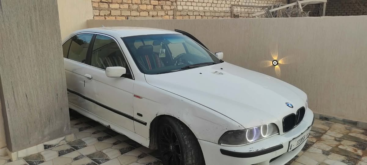 للبيع سيارة BMW E39
فيا خامسة – اللون أبيض
🔹 محرك 2.8🔥🔥
موديل ::1998❤️
🔹 محرك وكمبيو بحالة ممتازة🔥
🔹 فنس واحد
🔹 الهيكل نظيف
🔹 السيارة كما موضح في الصور
💬 ربي يبارك – السيارة 
للتواصل0915692899
📍 المكان: ______
💰 السعر: ______
للتواصل: ______


**إذا كنت صاحب هذا الإعلان وتريد حذفه لأي سبب، رجاءا أرسل رسالة إلى الدعم الفني**