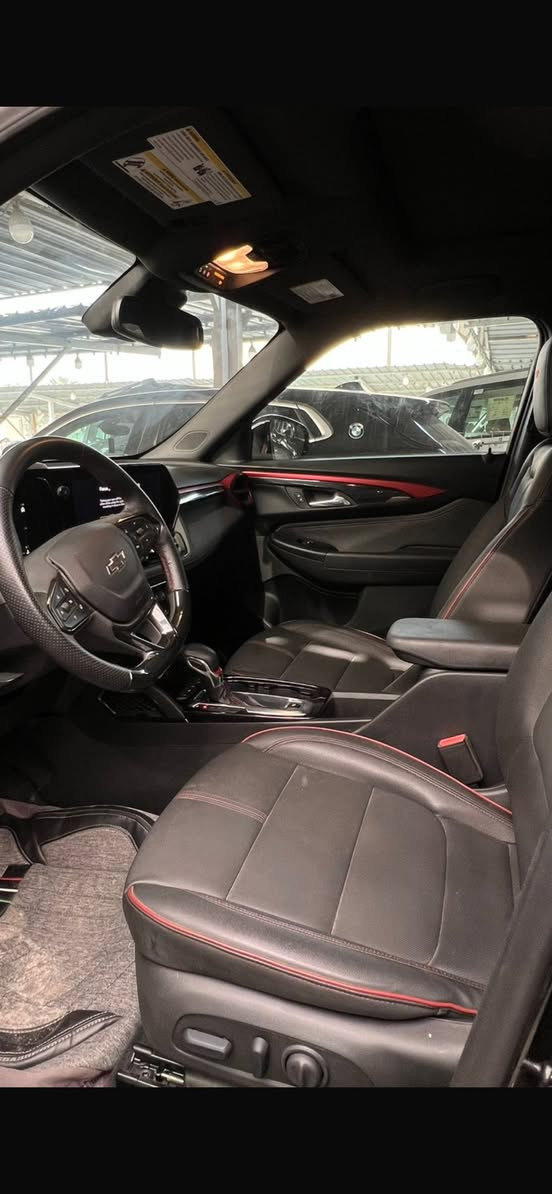 تريل بلايزر 2024 ار اس  تو كلر
شكل الجديد للبيع 

فحص موقت

فول مواصفات
بنوراما
شاشه تاهو شكل الجديد  
داخل كشنات جلد مطرز احمر وعليه ختم RS
لايت زنون بلادي 
ويل كبير
رادارات جانبيه 
بجم ليد 
محرج تايب سي فاست جارج 
مخرج usb وتايب سي 
كشنات تدفئه 
شاشه كبيره 
بك لايت ليد
ريد لاين السياره 
تحديد مسار
نقطه عمياء 
تشغيل عن بعد 
دركه دي 
تدفئه ستيرن 
سستم صوت 
كشنات كهرباء 
انظمة قياده سبورت مود وعادي وثلجي
اوتو ستارت 
كروس سرعه
جنطه كهرباء سرعتين 
داتا شو 
ماشيه 27 الف
بدون ايرباك  تبديل قطع نفس اللون  
العنوان بغداد
السعر 150 
***********
