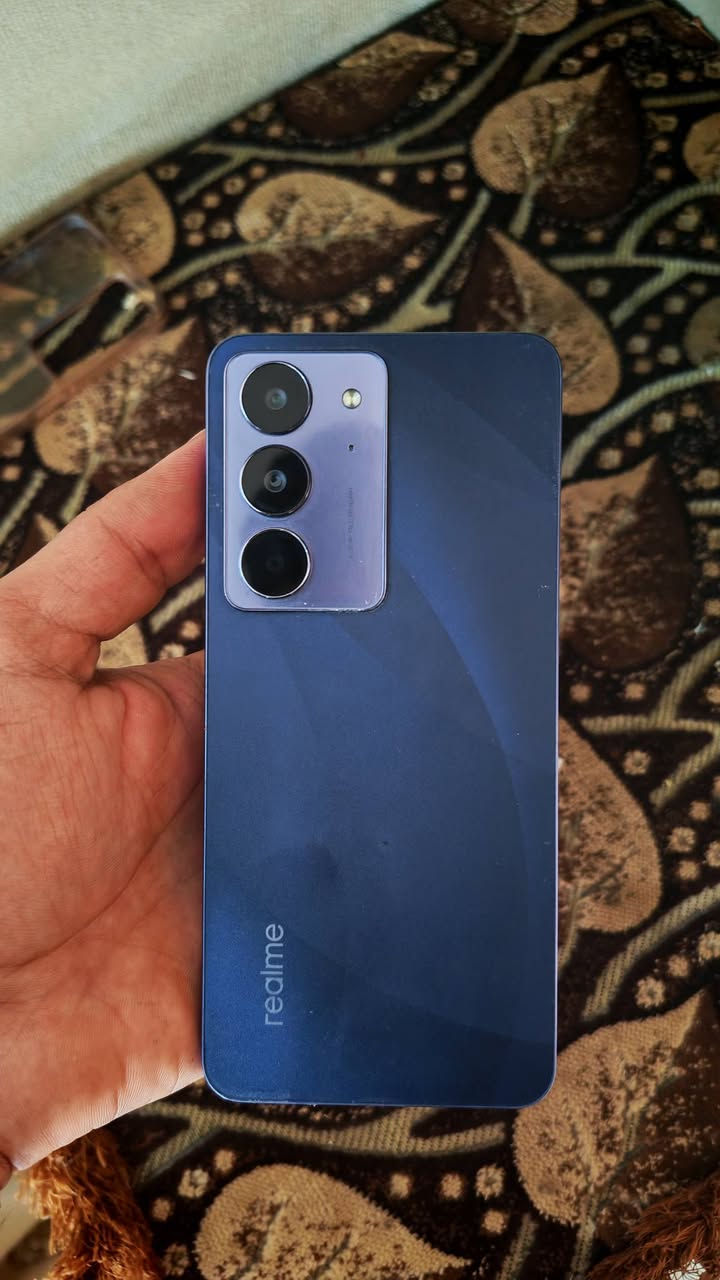 realme c75x 
السلام عليكم اخوان جهاز ريلمي اخذتة قبل فترة ب 210
 ومستعجل على بيعتة ذاكرة 265 و120 هرتز بالتصفح
جهاز نظيف ما مفتوح ومابي اي نقص
ابيعة جوا السوك ب 175 
للاستفسار راسل الصفحة او اتصل على الرقم ***********
