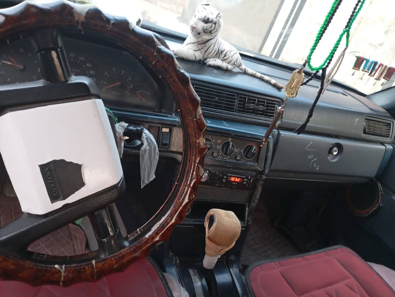 فالفو للبيع موديل 92 تبريد ثلج تايرات حدايده مكينه وكير راس الثور السياره جاهزه  مابيها نقص ثاني يوم مداور السعر 45 وبيها مجال الديوانية قضاء الشنافيه هاذه رقمي ***********
