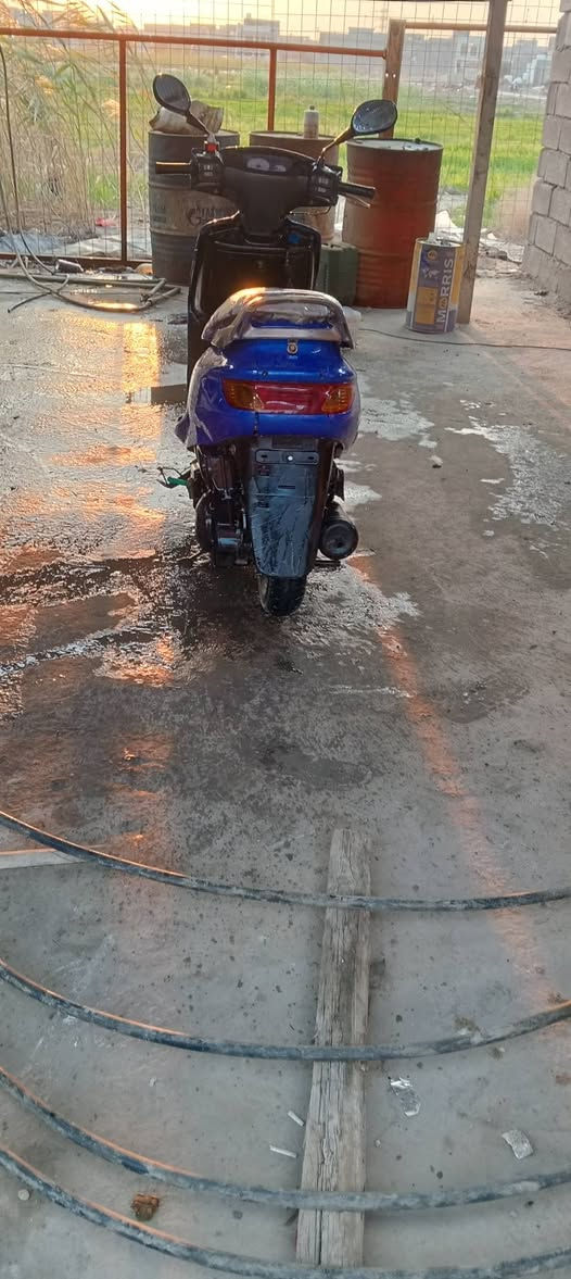 سلام عليكم فورتي للبيع نثيه 
دراجه شغاله وخير من الله بيها ملاحضات بصيطه كهربائيات كلها شغاله لايت بك لايت اشاير كله شغاله سعر 330 وبيها مجال قليل رجائن الموشراي لايدوخني دراجه مناسبه بس مستعجل عل بيع عنواني بعقوبه التحرير 
***********
