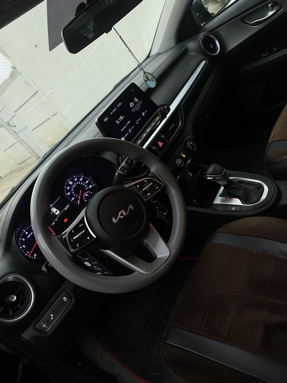 السلام عليكم كيا فورتي 2023 ممش 55 بدون حادث سياره وضع شركه جديده مكاني بغداد الكرخ قرب نادي الزوراء الرياضي *********** بي واتس آب السعر 153
