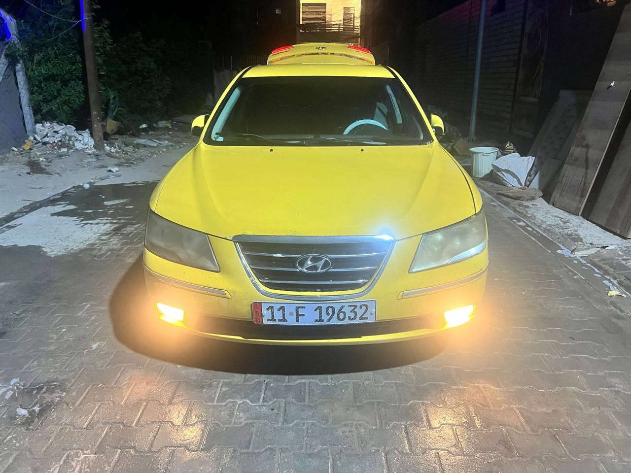 السلام عليكم سوناتا موديل 2010 وارد أمريكية 
ضرره فخذه فقط الباقي مكفول لا بيه اخياس ولا ضربه 
مكينه 2400 بيه خيط بخار كلش ضعيف.. كير 5 جديد منضومه تبريد جديدة تدفئه شغال حداديه جديدة تخم تاير جوه جديد السيارة ماعايزه برغي بس مستحقه فقط صبغ 
بسمي مداور ثاني يوم  السيارة مصفره هيئه ومرور خطه نجف كربله السيارة عارضه ب 83 وبيه مجال عنواني نجف 
*********** 
***********
متواجد ع النت وتساب
