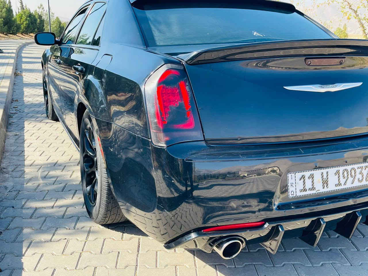 🚘 كرايسلر 300S موديل 2017
📄 جاملغ وبنيد والسونار مرفق

✅ محرك 3.6 V6 (6 سلندر)
✅ كير أوتوماتيك 8 سرعات
✅ تشغيل بصمة
✅ ريموت ستارت
✅ شاشة كبيرة
✅ كاميرا خلفية
✅ تحكم ستيرن وشفتات
✅ مثبت سرعة
✅  تحكم كهربائي مقاعد جلد
✅ تكييف ثلج
✅بصمة ابواب
✅ مرايا وزجاج كهرباء
✅تخم تاير جديد
✅ حدادية ممتازة
✅ دمام رياضي وصوت مميز

🙅🏻سونار مرفق مع الصور
📍الموقع: بابل - الحله
💰 السعر 198
 أو الاتصال:
📞*********** حلة, بابل
