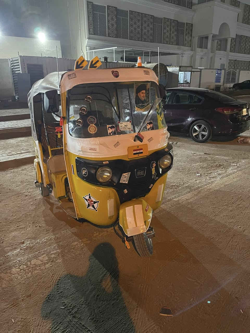 السلام عليكم تكتك للبيع موديل 18 اوراق كامله معمره ومصبوغه عام السعر 4و200   وبيه مجال مكاني بغداد مدينة الصدر الشراي يتصل ويدلل رقم ***********
