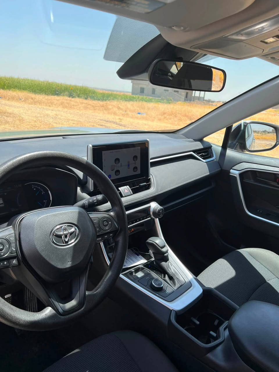 السلام عليكم 

2025 TOYOTA RAV4, HYBRID LE
وارد أمريكي جديدة 
رقم الشاصي 2T3MWRFV8SW254075
صورة الحادث مرفقة مع المنشور 
المواصفات :
مفتاحين 
تبريد خلفي 
أدوات احتياطية (سبير+جك+عدة)
للمهتم التواصل و الاستفسار على ارقم :
🔴***********🔴
