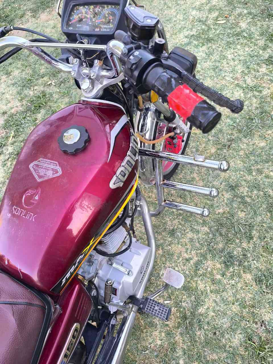 سيفان 22 فول نضافه من تايرر للتايرر محرك شركه سبانه ماممدوده عليه سعره 525 وبي مجال ديالى بلدروز رقم. : ***********
