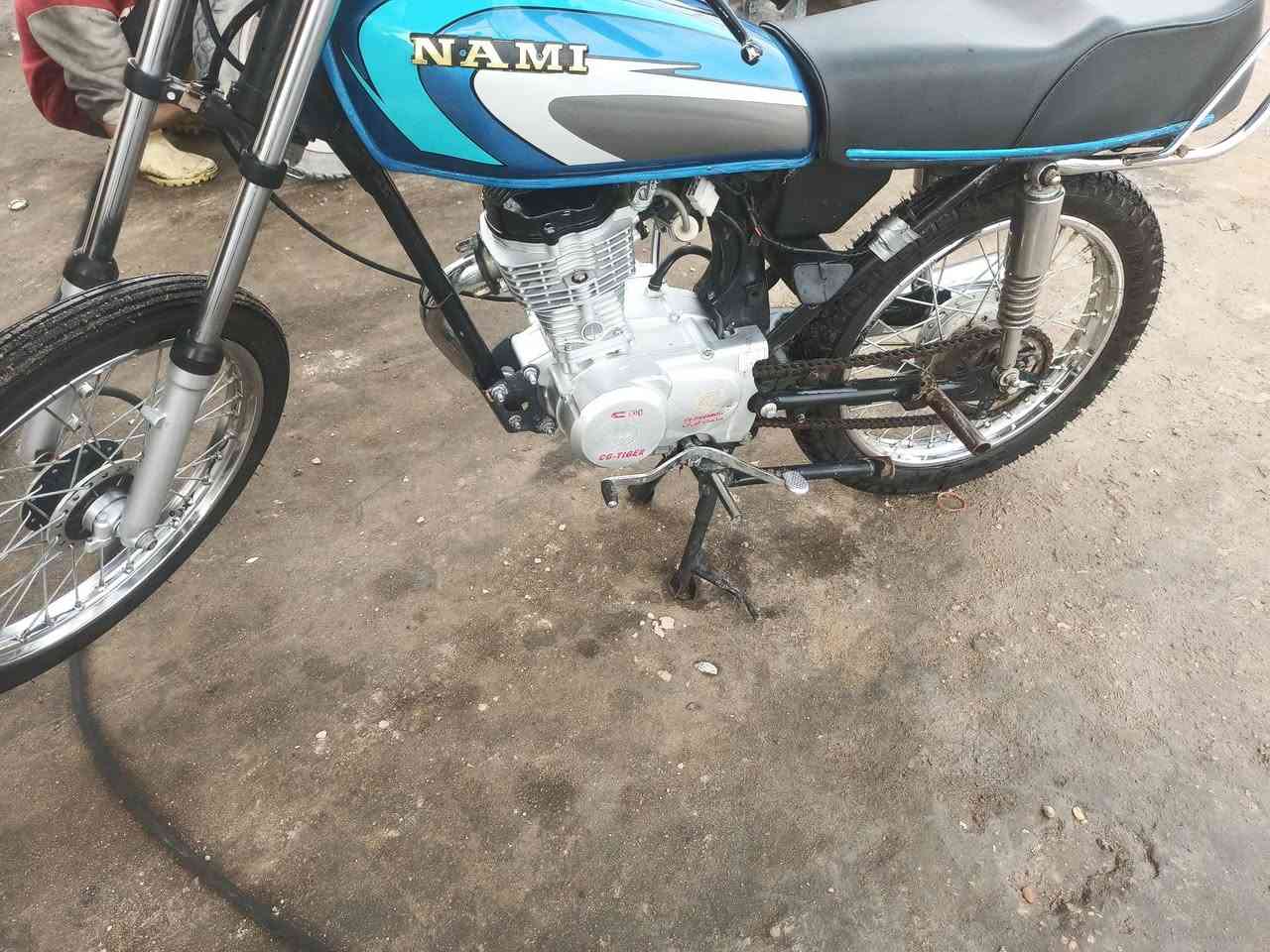 السلام عليكم 
دراجة اربعة كير كلك كلك كلك 
مكينة تايكر 22 دراجة شلعة ومعدل وسلولي مكينة خرسة الدراجة اوراقها ضاعت اكفله الك من السرقة ومن كلشي دراجة كلشي ما بيه لا تنقيص لا تبخير اي شي ما بيه ب375 وبيه مجال بسيط
مكاني كربلاء حي القدس يم النفق


**إذا كنت صاحب هذا الإعلان وتريد حذفه لأي سبب، رجاءا أرسل رسالة إلى الدعم الفني**