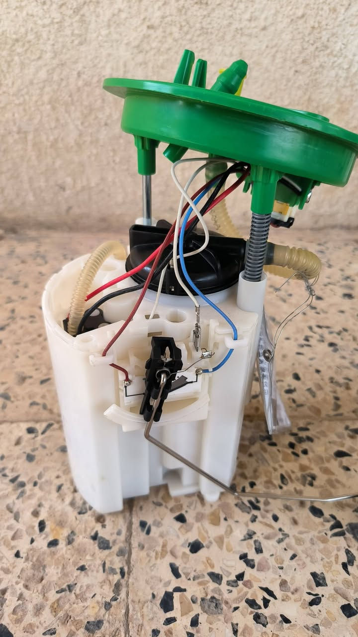 للبيع فدمات فولكس واجن أصلية (Fuel Pump Module) 🚗⛽
متوفر لدينا فدمات كاملة أصلية لفولكس واجن بحالة ممتازة ونظيفة جداً، جاهزة للتركيب والفحص.

🔹 أصلية صناعة VW AG

🔹 كاملة مع عوامة قياس البنزين

🔹 مفحوصة وجاهزة للعمل

🔹 مناسبة لعدة موديلات من فولكس واجن و اسكودا 

📦 الكمية متوفرة.  تكدر تشتريلك قطعه و اتخلي احتياط لان الجو حار و بانزين تعبان 

💰 السعر مناسب 

📍 التواصل على الخاص أو الاتصال للاستفسار.
***********
