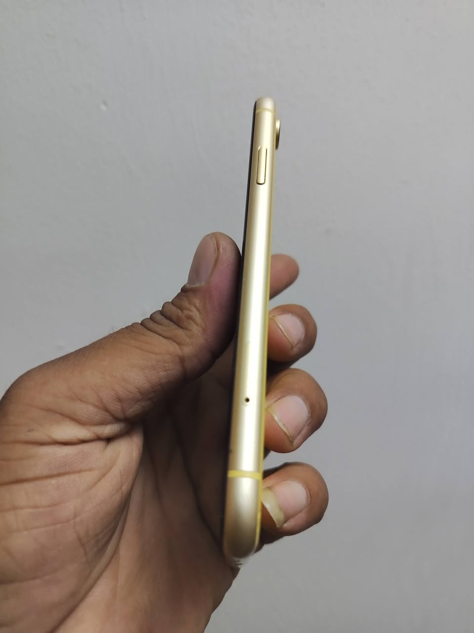 سلام عليكم ايفون XR ذاكرة 64 
بطارية 🔋 78 بلادية شاشة بلادية جهاز وتر بروف غير مفتوح 
فيس ايدي شغال كامرات شغال خط شغال واي فاي شغال 
بي هاي الفطور بالشاشة والضهر 
الجهاز بي حساب بالعدادات فقط 
تكدر اضيف حساب ثاني او تستخدم نفس الحساب البي 
للبيع او مراوس عنواني بغداد بلديات 
توصيل ماعندي سعر 150 بي مجال


**إذا كنت صاحب هذا الإعلان وتريد حذفه لأي سبب، رجاءا أرسل رسالة إلى الدعم الفني**