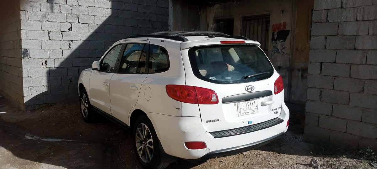 السلام عليكم.   للبيع.    👇👇
سنتافي موديل 2008 محرك 2700 سياره ليبل واحد 
بنيد مصبوغ فقط وهاي نضافة السياره 
السعر.   125$ 

كربلاء.     ***********
